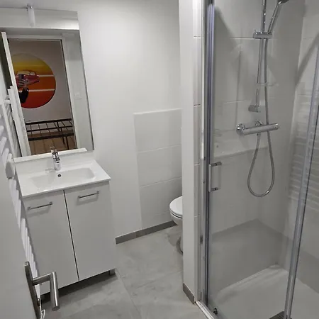 Location Au Pied Du Circuit بيت ضيافة *